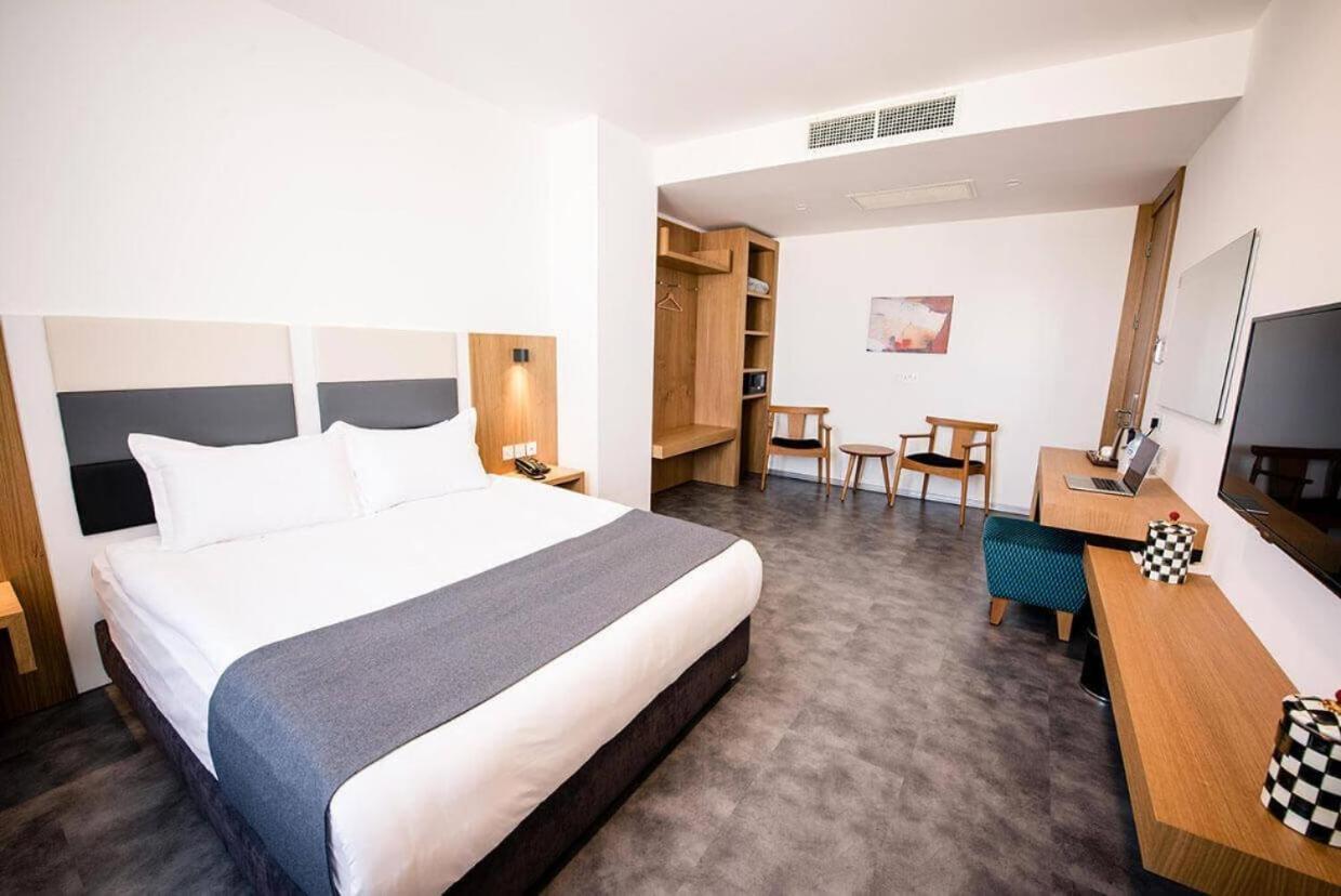 Ingate Hotel Famagusta  Esterno foto